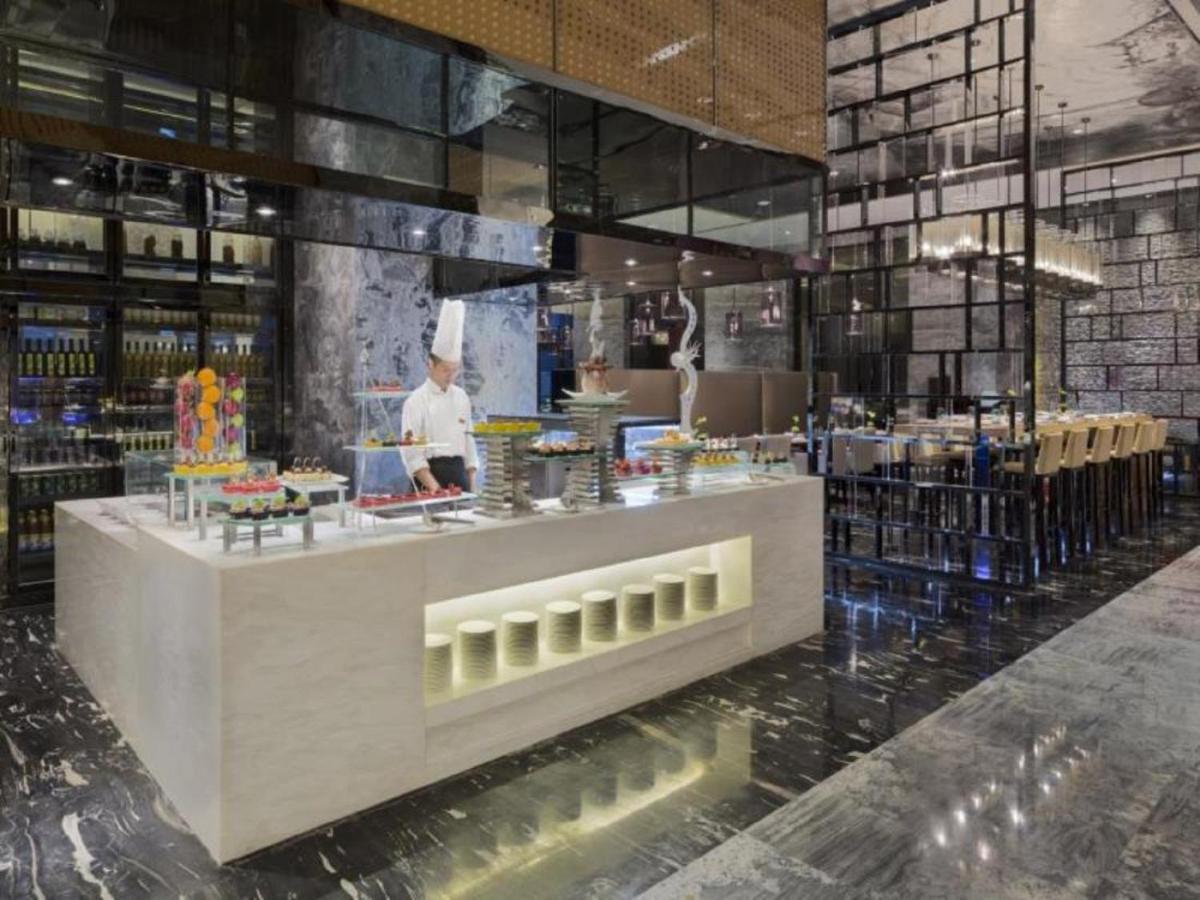 Wanda Realm Wuhan Exterior foto