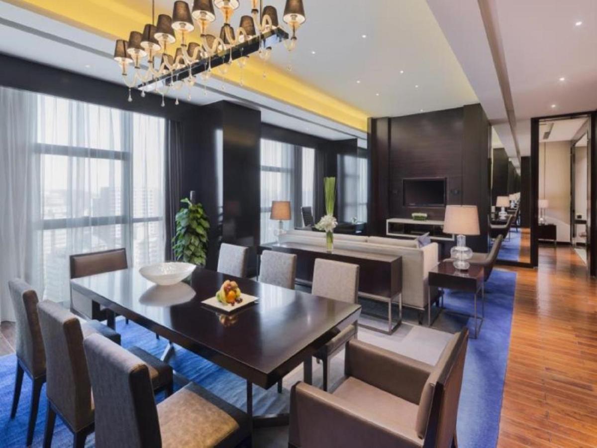 Wanda Realm Wuhan Exterior foto